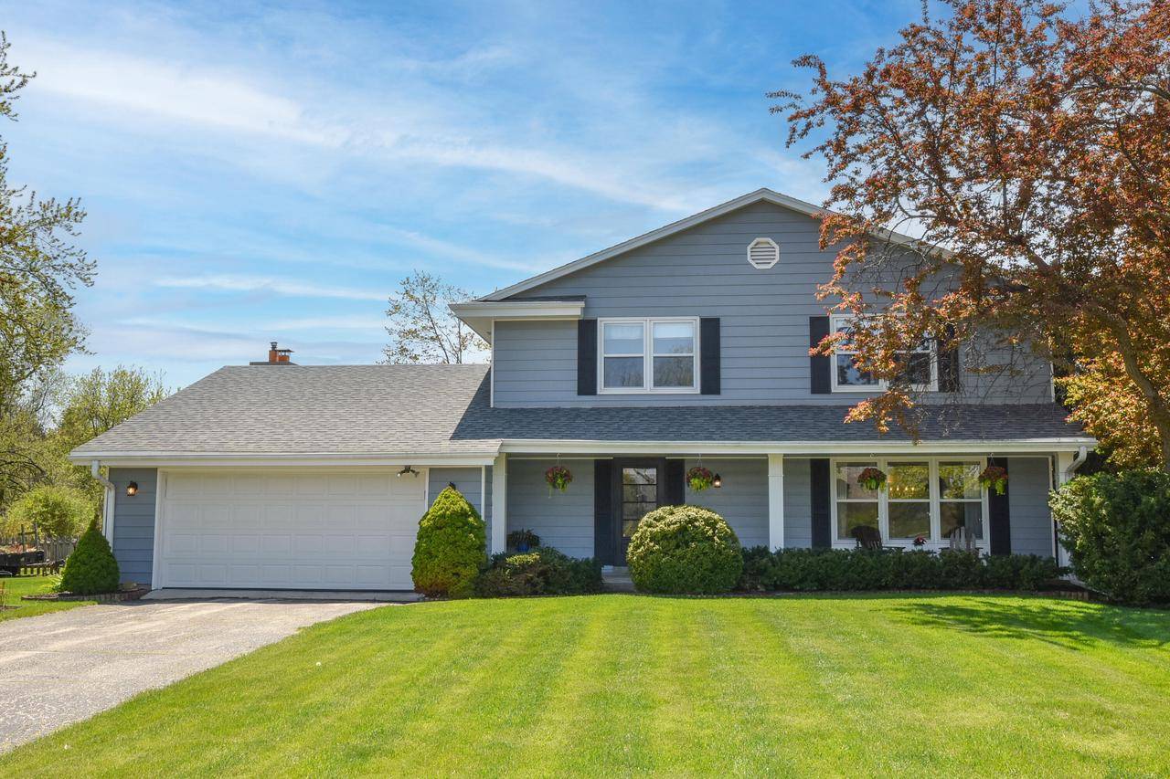 Mequon, WI 53092-5517,2617 W Hyacinth COURT