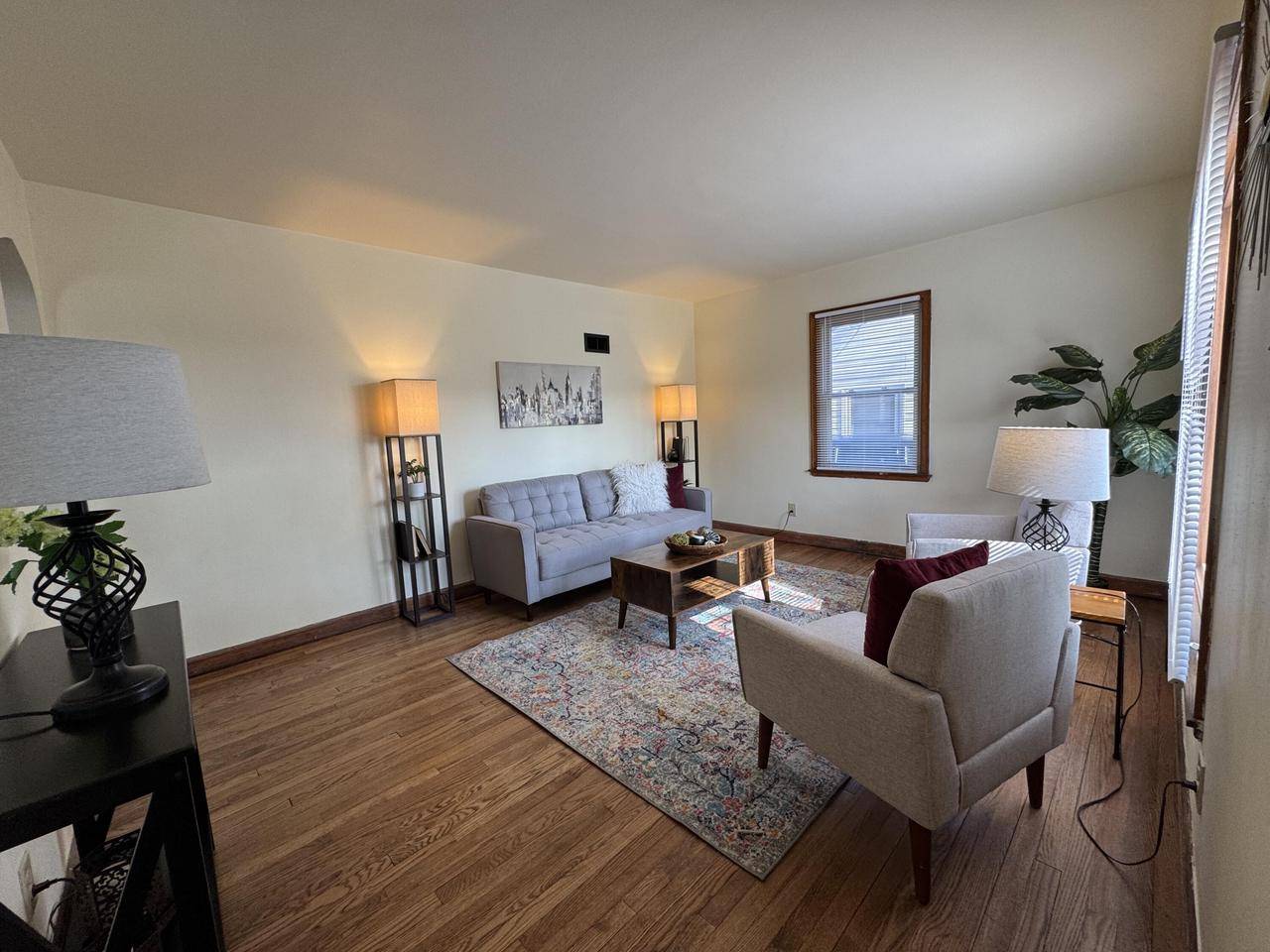 Milwaukee, WI 53218,5549 N 52nd STREET