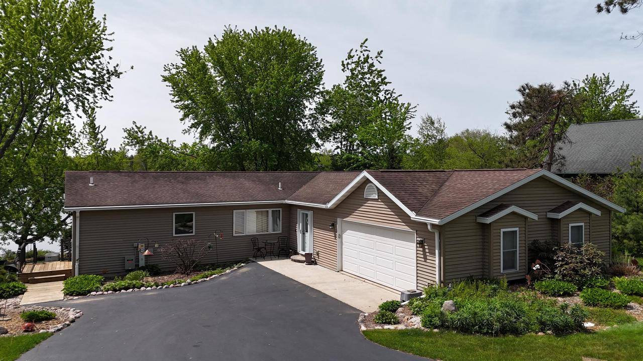 Keshena, WI 54135,N1423 Silver Canoe ROAD