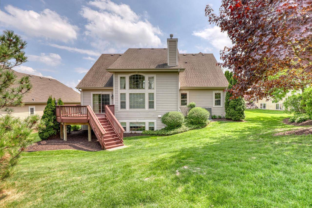 Waukesha, WI 53188,1826 Stonebridge ROAD