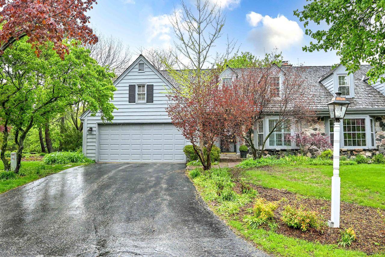 Mequon, WI 53092-5678,10315 N Westport CIRCLE
