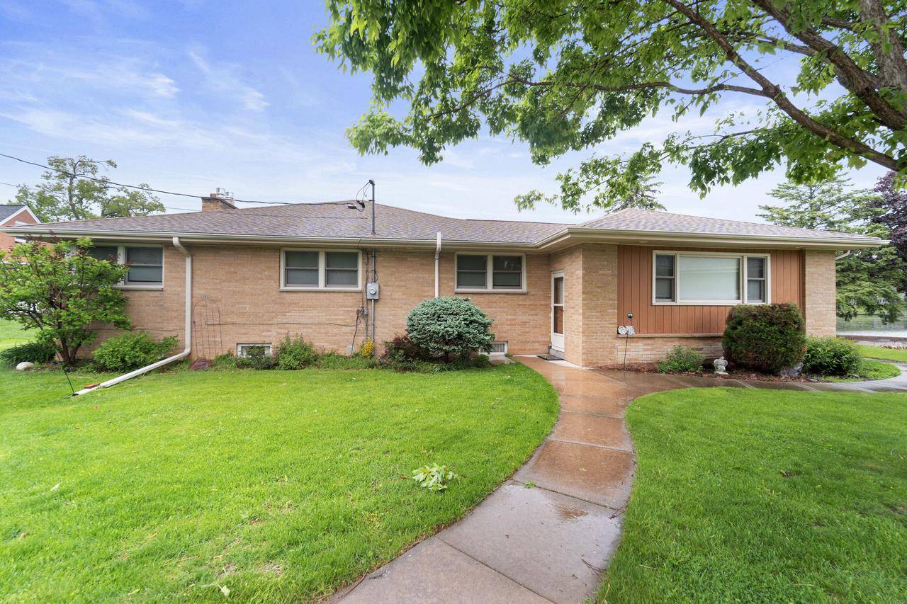 Waterford, WI 53185,5743 Island View COURT