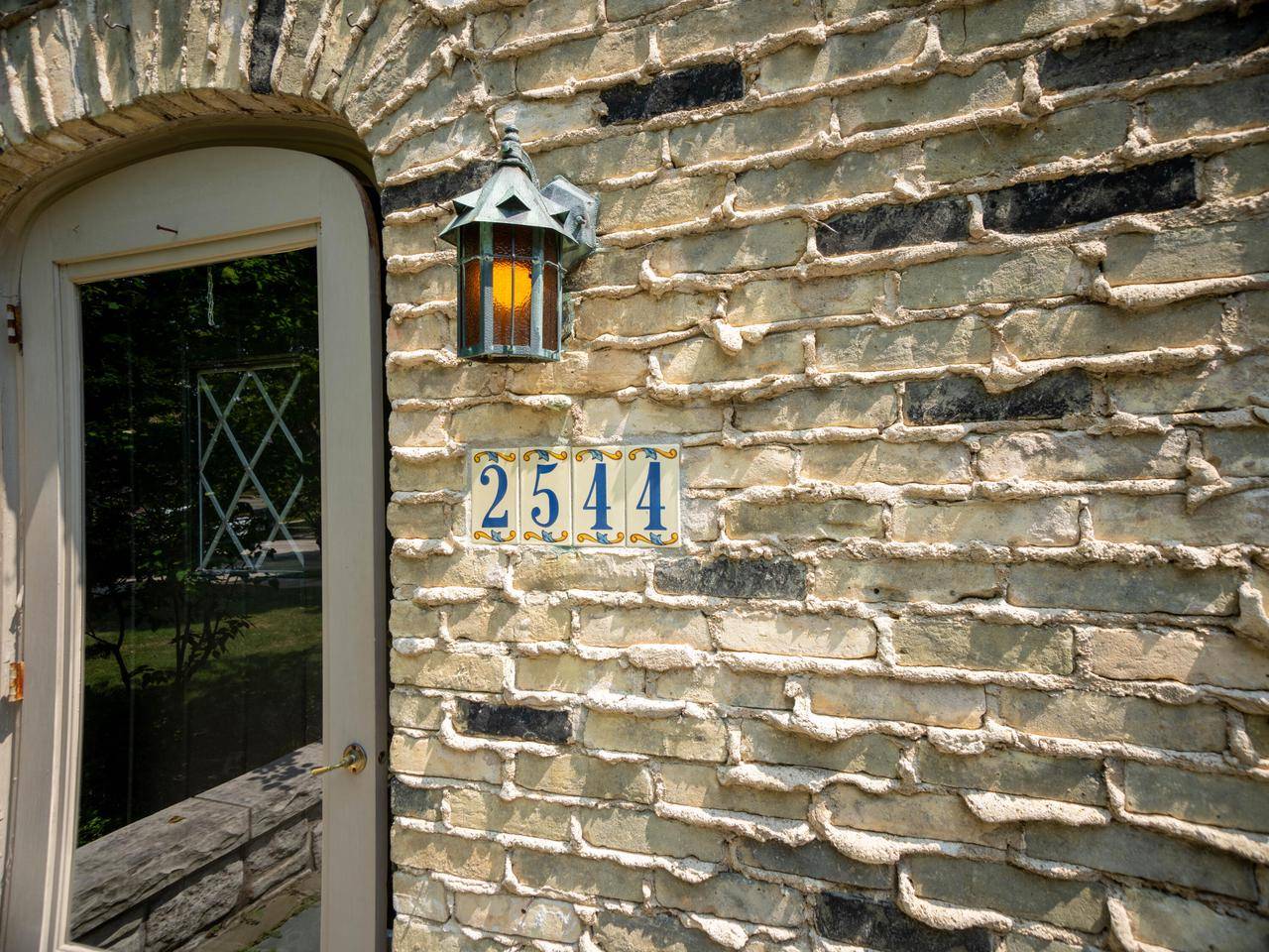 Wauwatosa, WI 53226-1835,2544 N 91st STREET