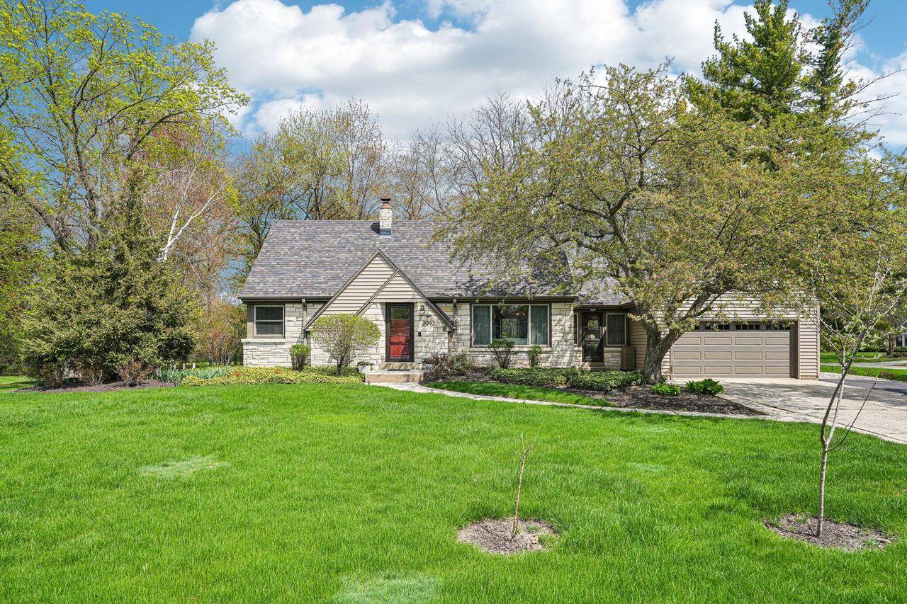 Elm Grove, WI 53122-1234,2040 San Fernando DRIVE