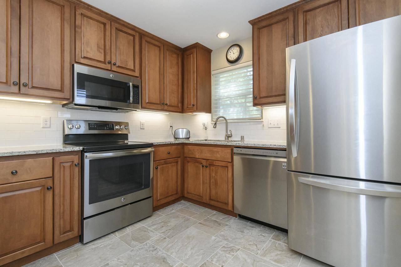 Brookfield, WI 53045,18520 Emerald CIRCLE #D