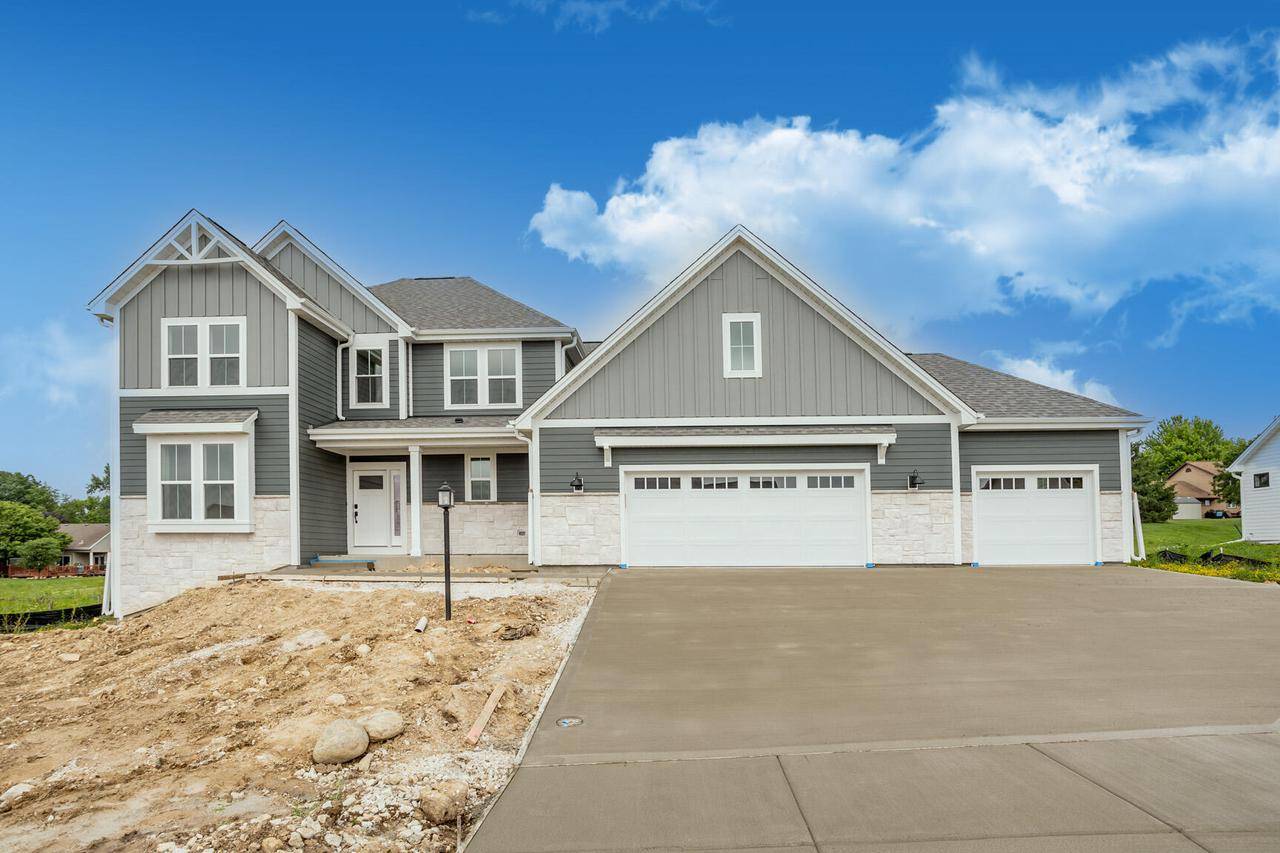 Menomonee Falls, WI 53051-1642,W193N5018 Rosemary RIDGE