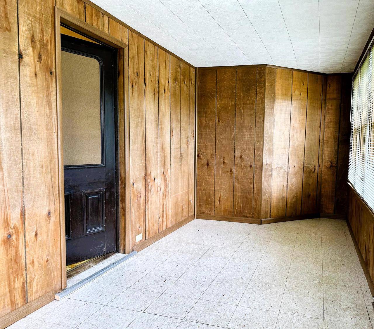 Mayville, WI 53050,103 Grove STREET
