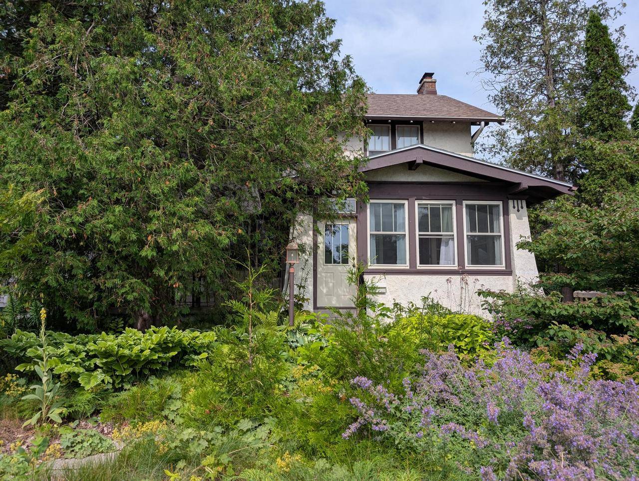 Sheboygan, WI 53083-4923,2216 N 7th STREET