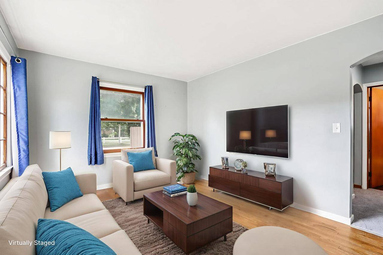 West Allis, WI 53214-2330,1035 S 111th PLACE