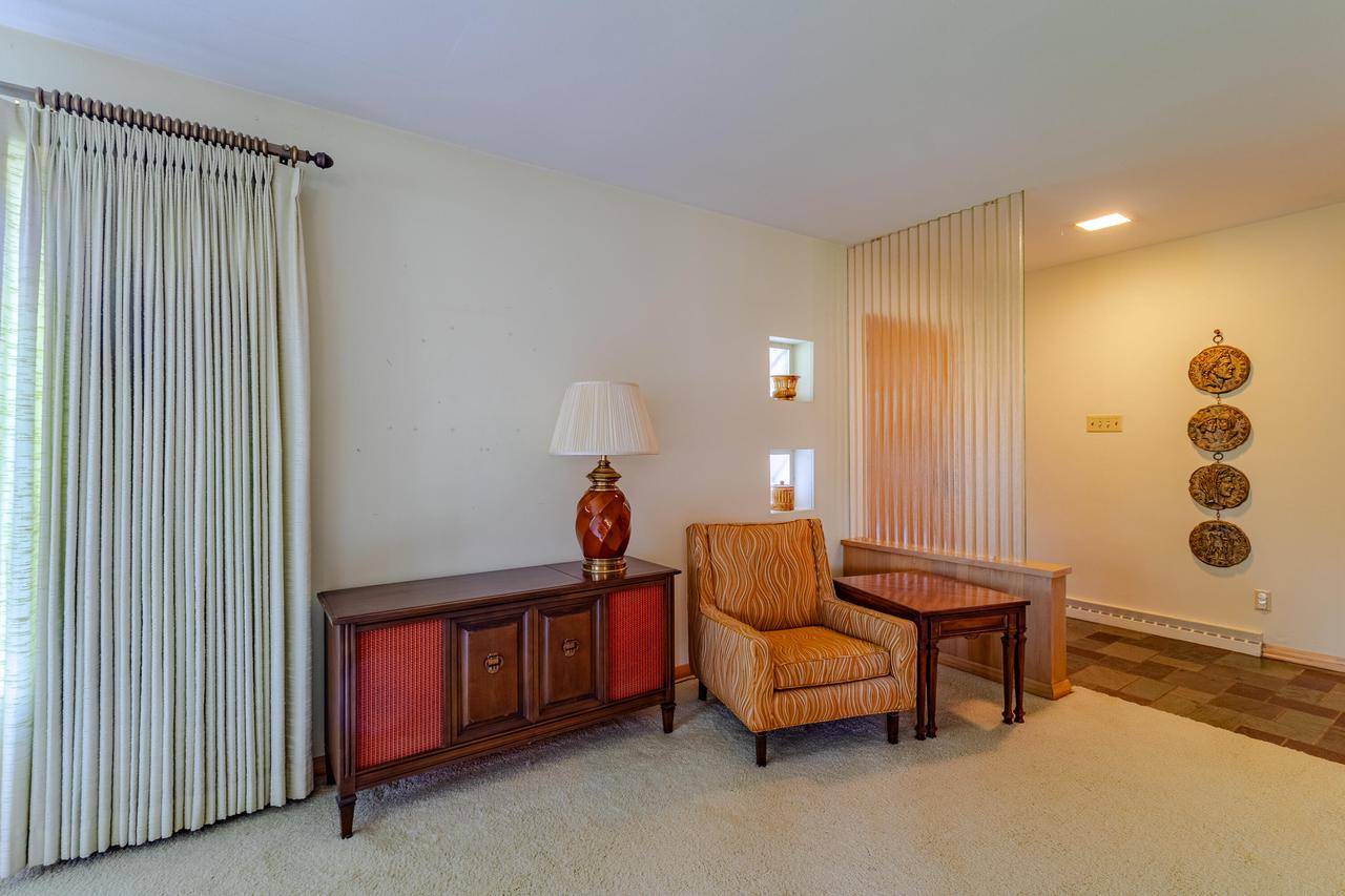 Wauwatosa, WI 53213-3615,7333 W Wisconsin AVENUE