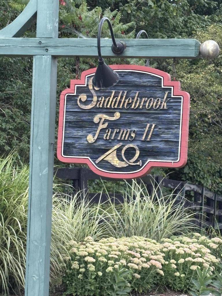 Oconomowoc, WI 53066-8928,00 W RIVERWOOD LANE S10 T8N R17E LANE