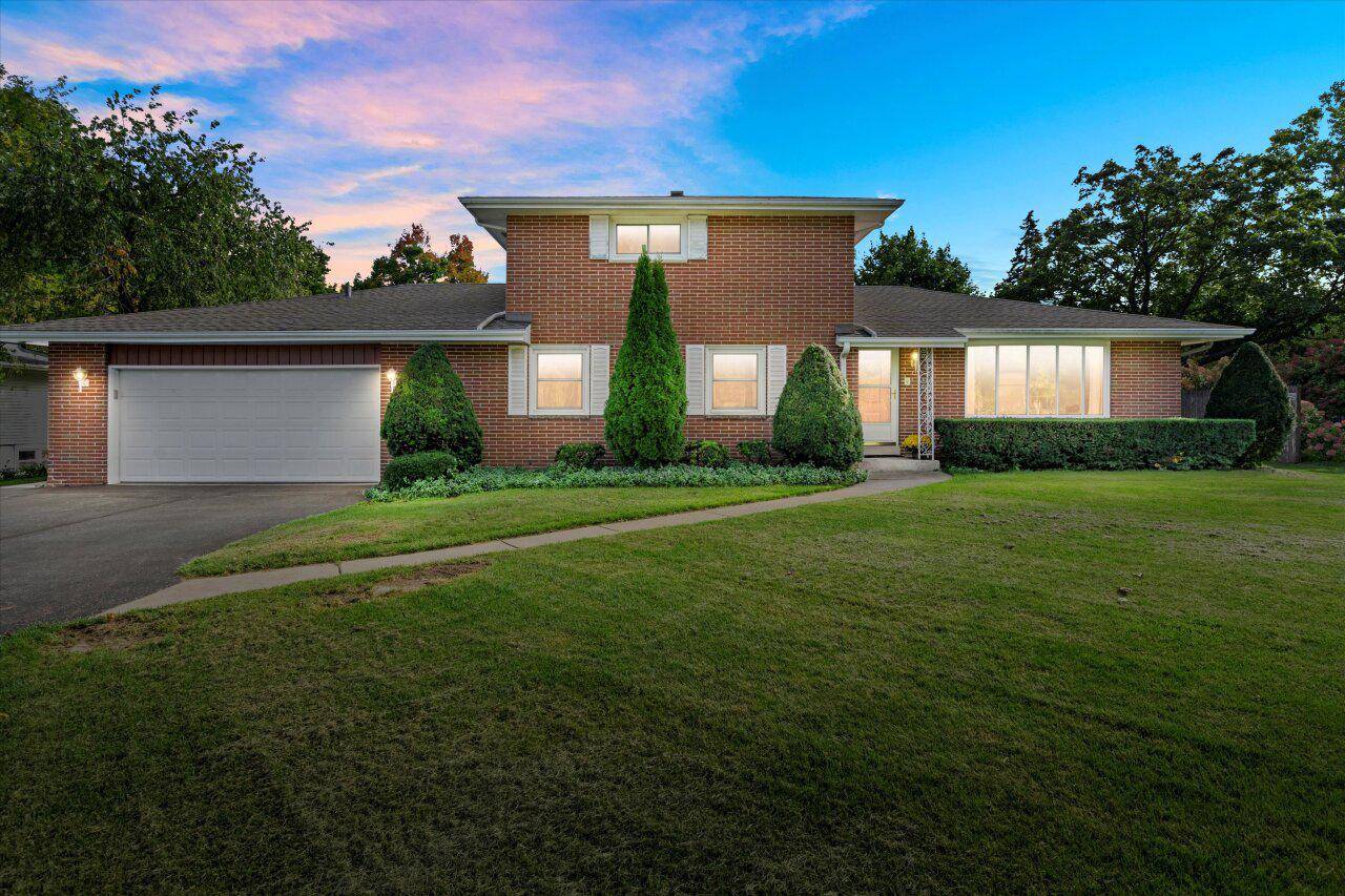 Mount Pleasant, WI 53406-2245,5535 Sandy LANE