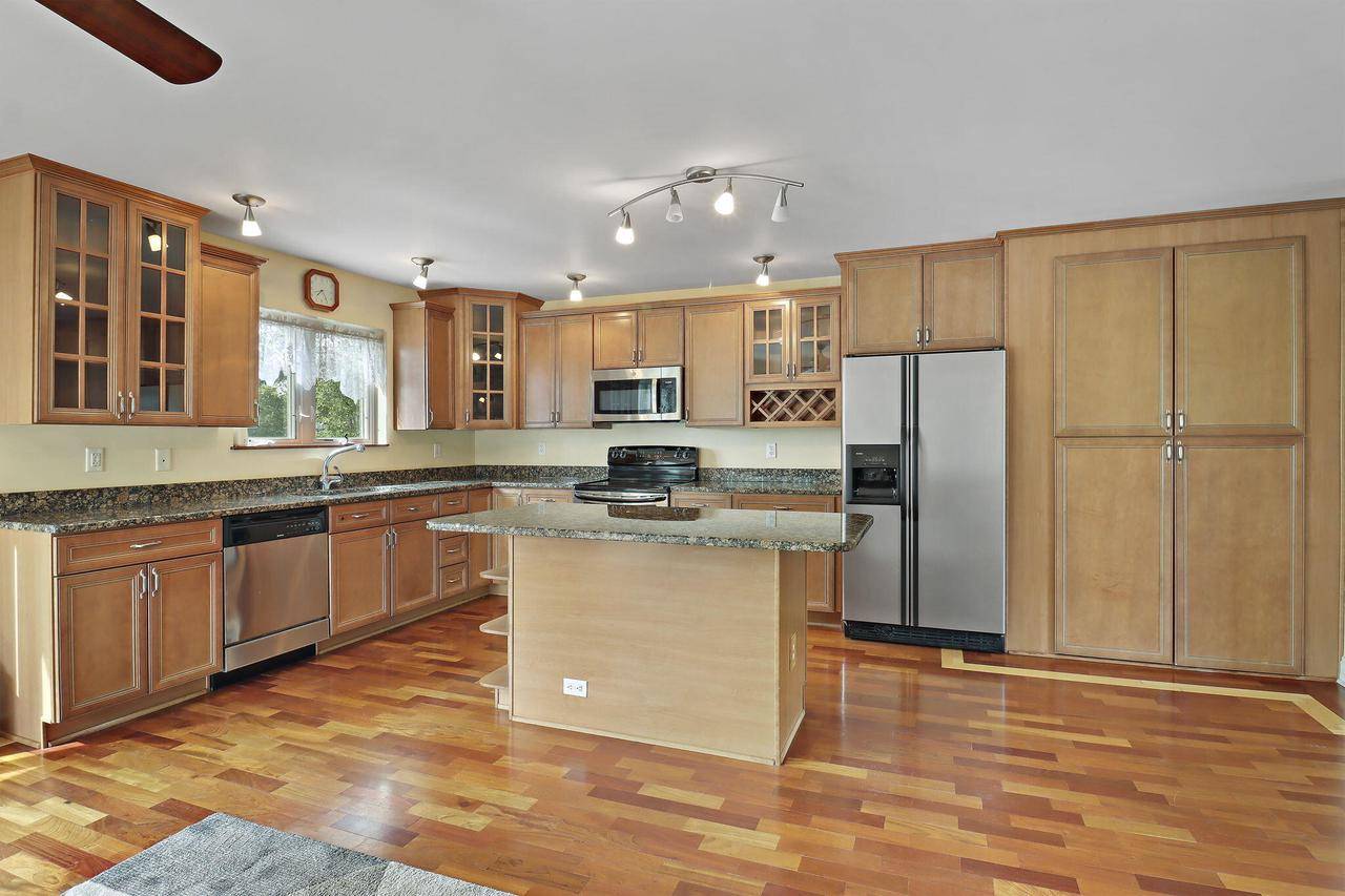 Bristol, WI 53104-9692,11706 214th AVENUE