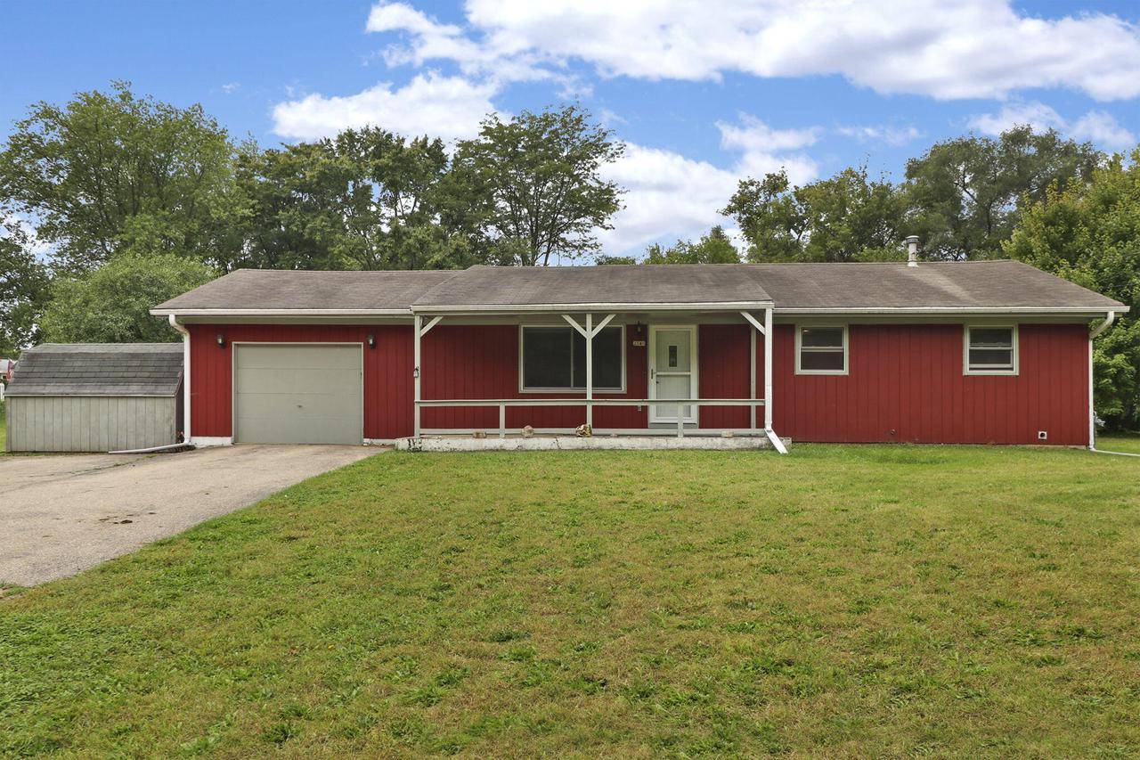 Burlington, WI 53105-9781,2340 N Browns Lake DRIVE