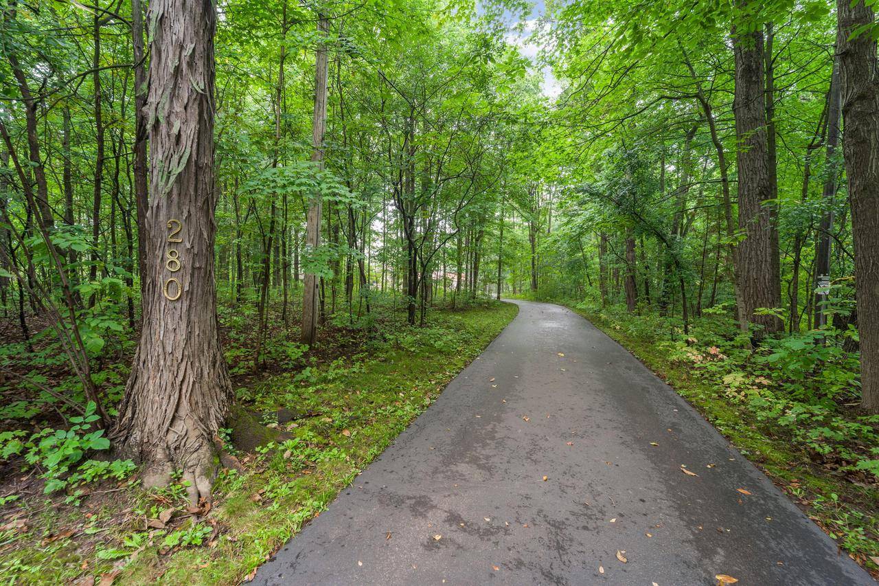 Colgate, WI 53017-9305,280 Nob Hill DRIVE W