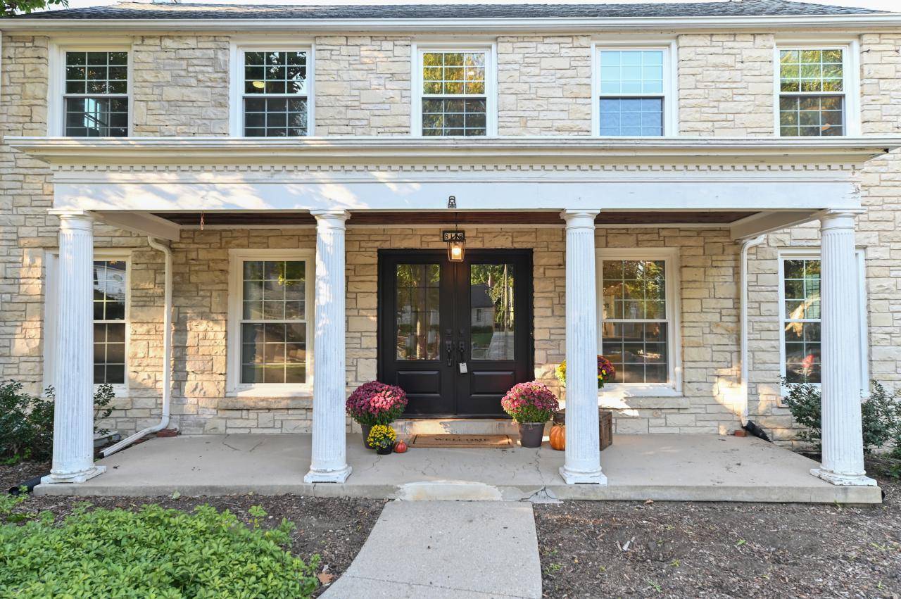 Wauwatosa, WI 53213-3348,8128 W Wisconsin AVENUE