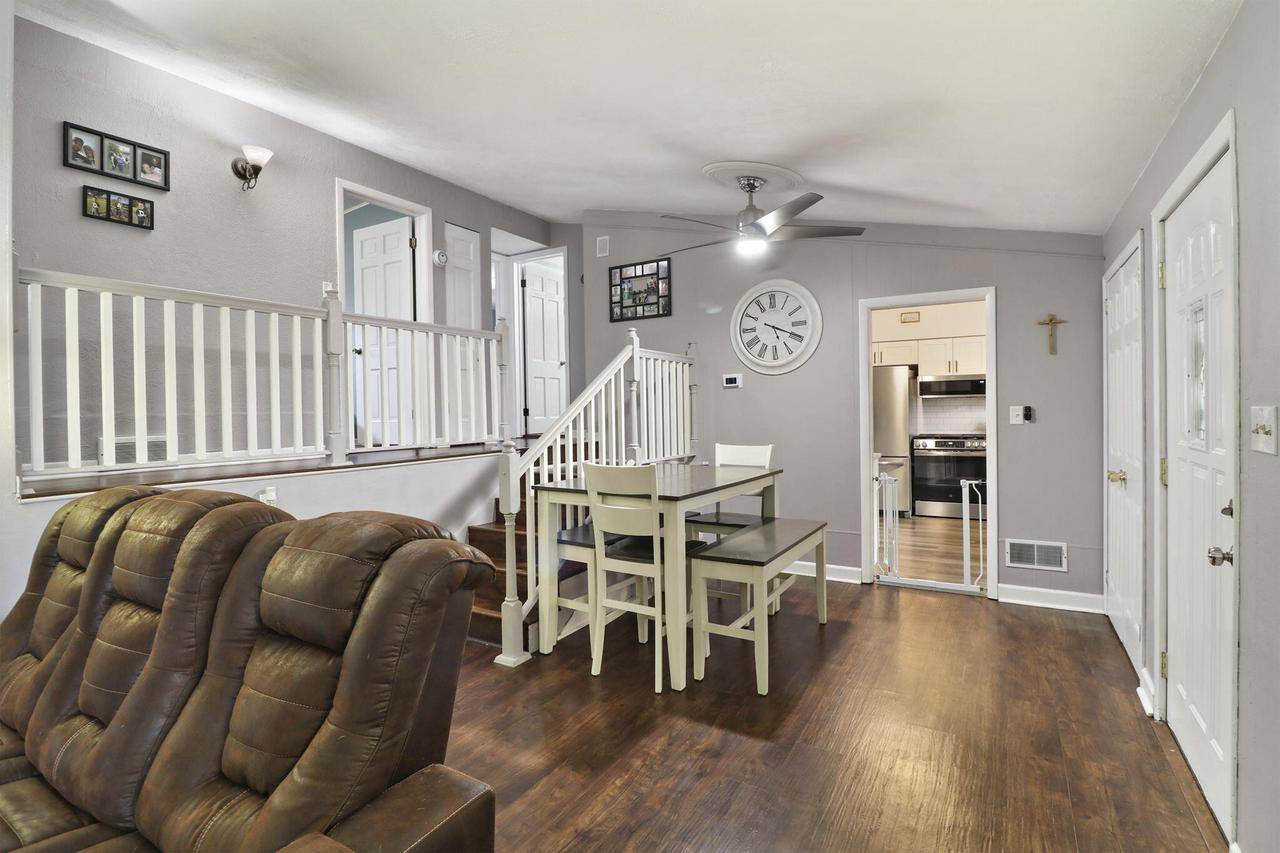 Kenosha, WI 53143-5820,7921 20th AVENUE