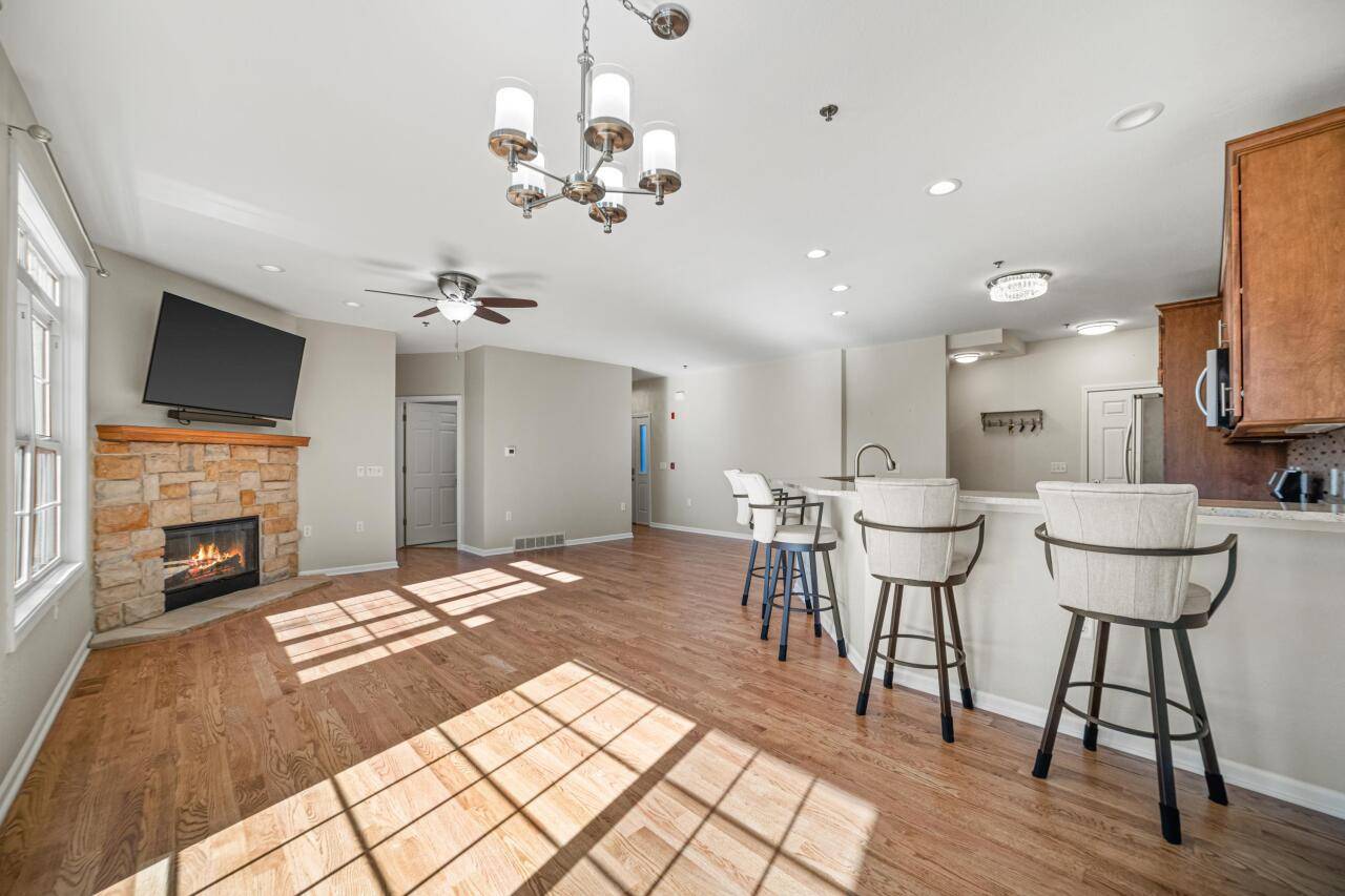 Franklin, WI 53132-9275,9227 S 51st STREET #204