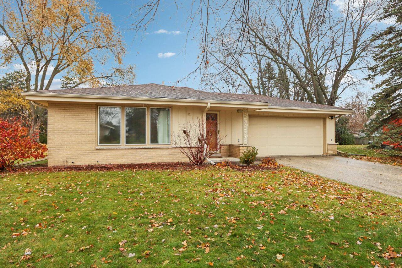 Waukesha, WI 53189,1705 Chapman DRIVE