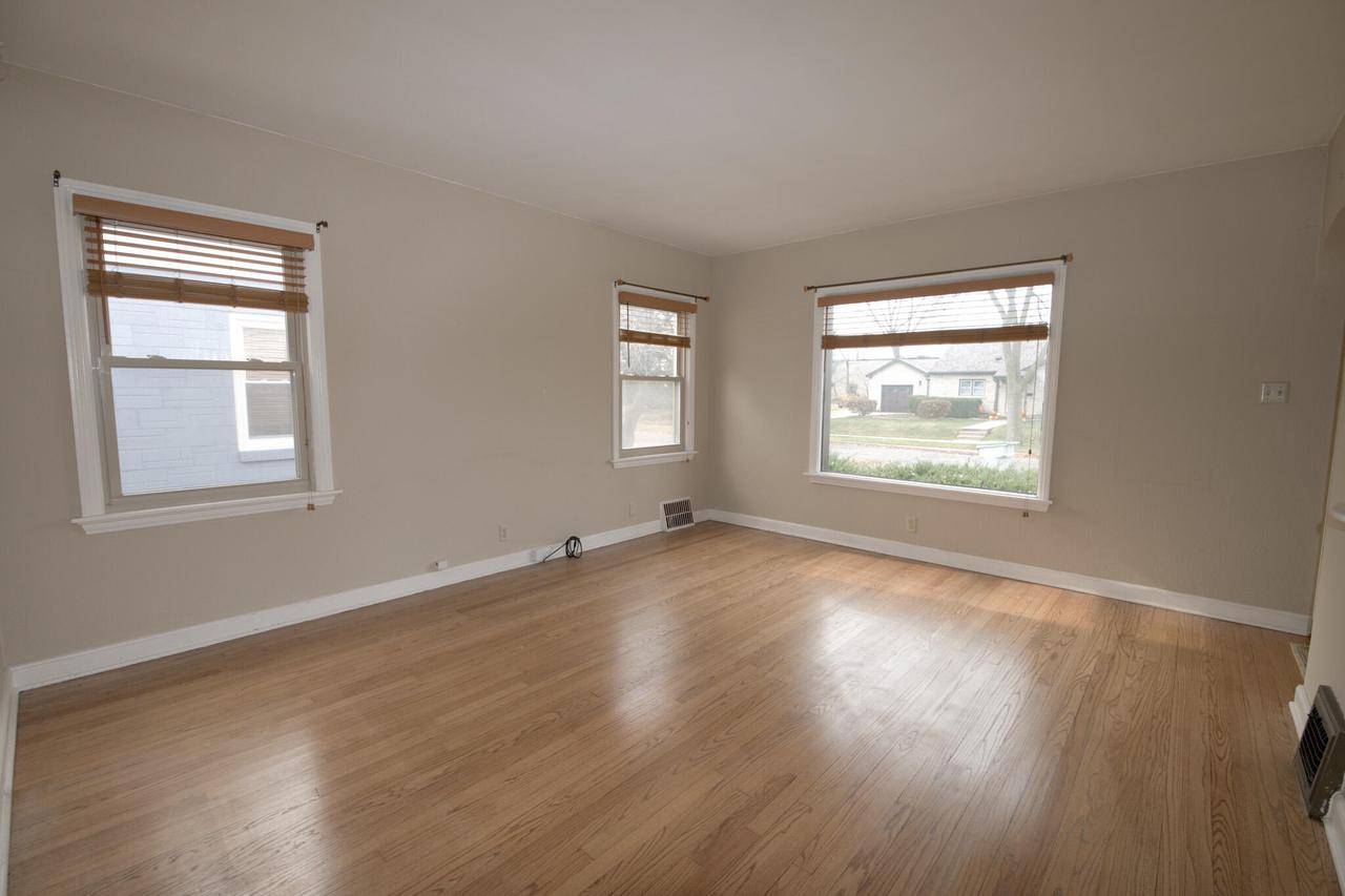 Milwaukee, WI 53207-4406,4112 S Burrell STREET