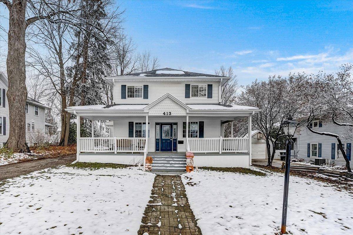 Lake Mills, WI 53551,413 College St