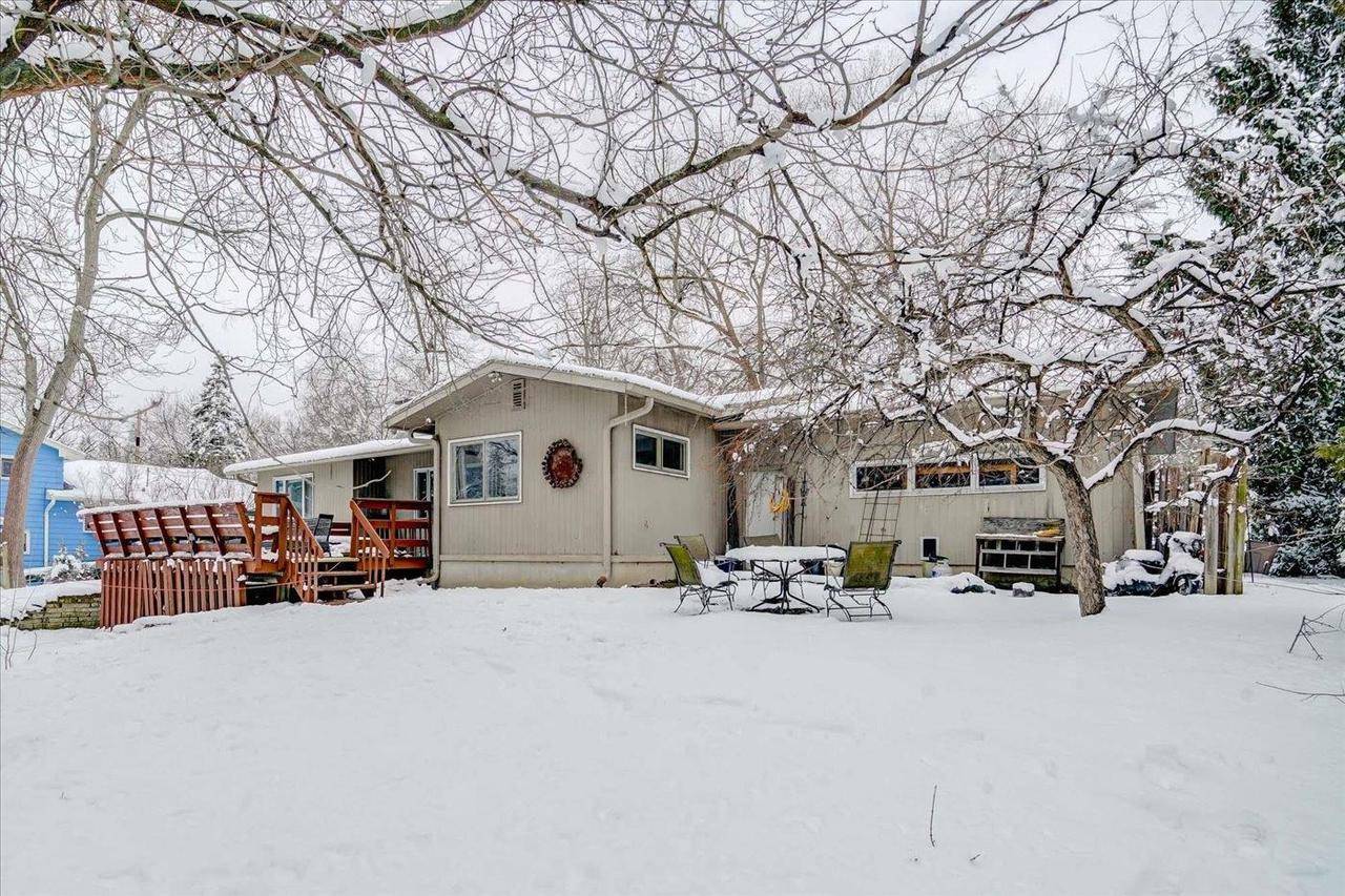 Monona, WI 53716,5102 Tonyawatha Tr
