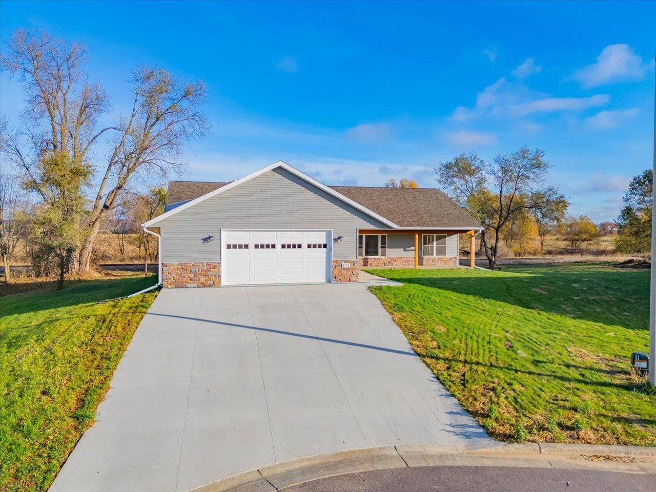 Arena, WI 53503,425 Mourning Dove Court