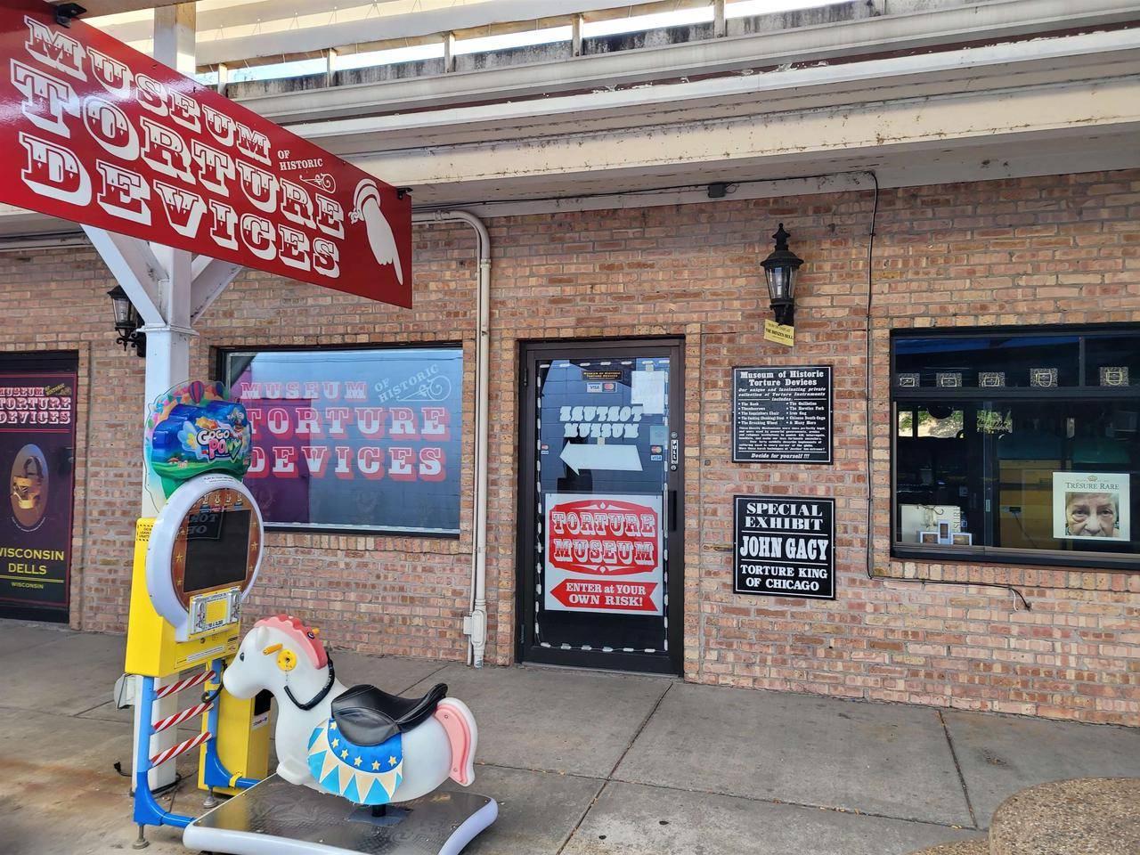 Wisconsin Dells, WI 53965,305 Broadway