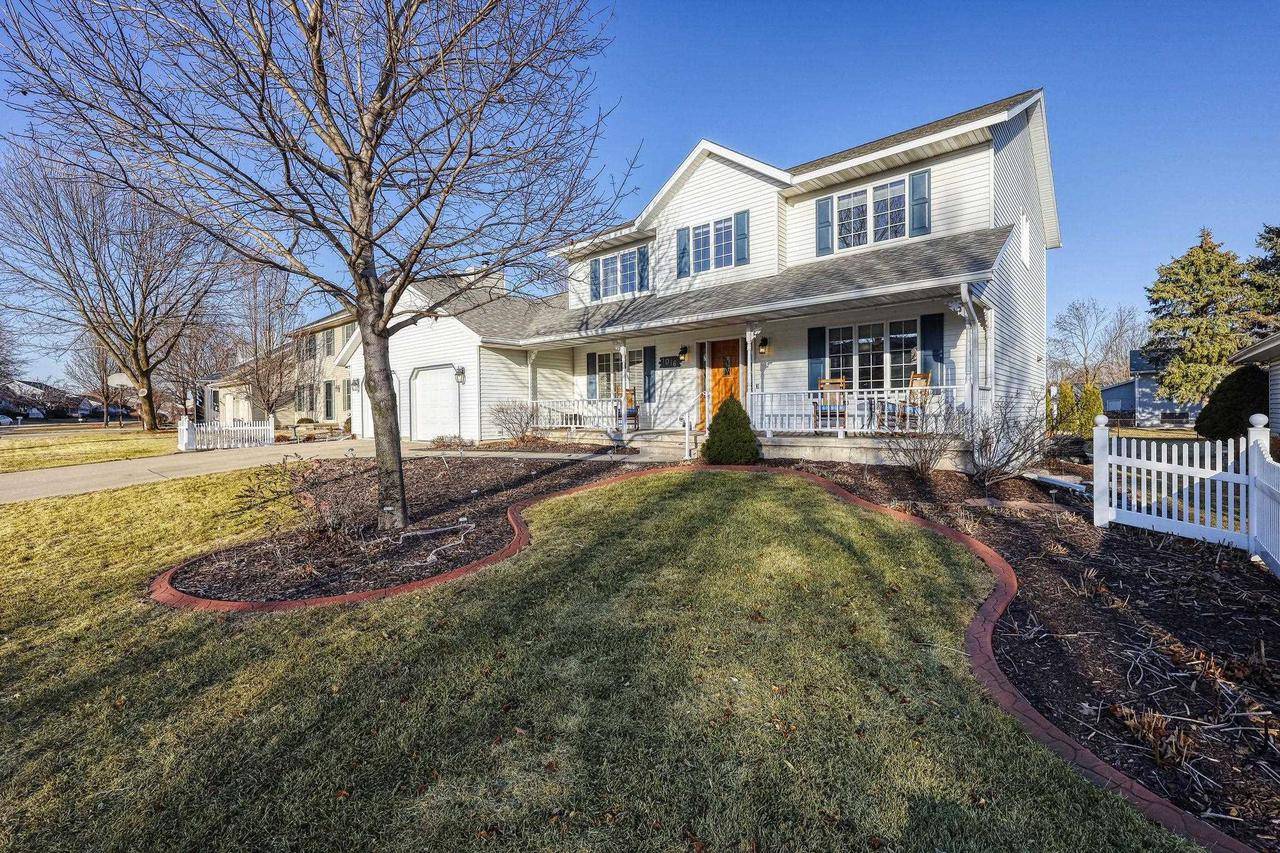 Waunakee, WI 53597,1016 Pasadena Parkway
