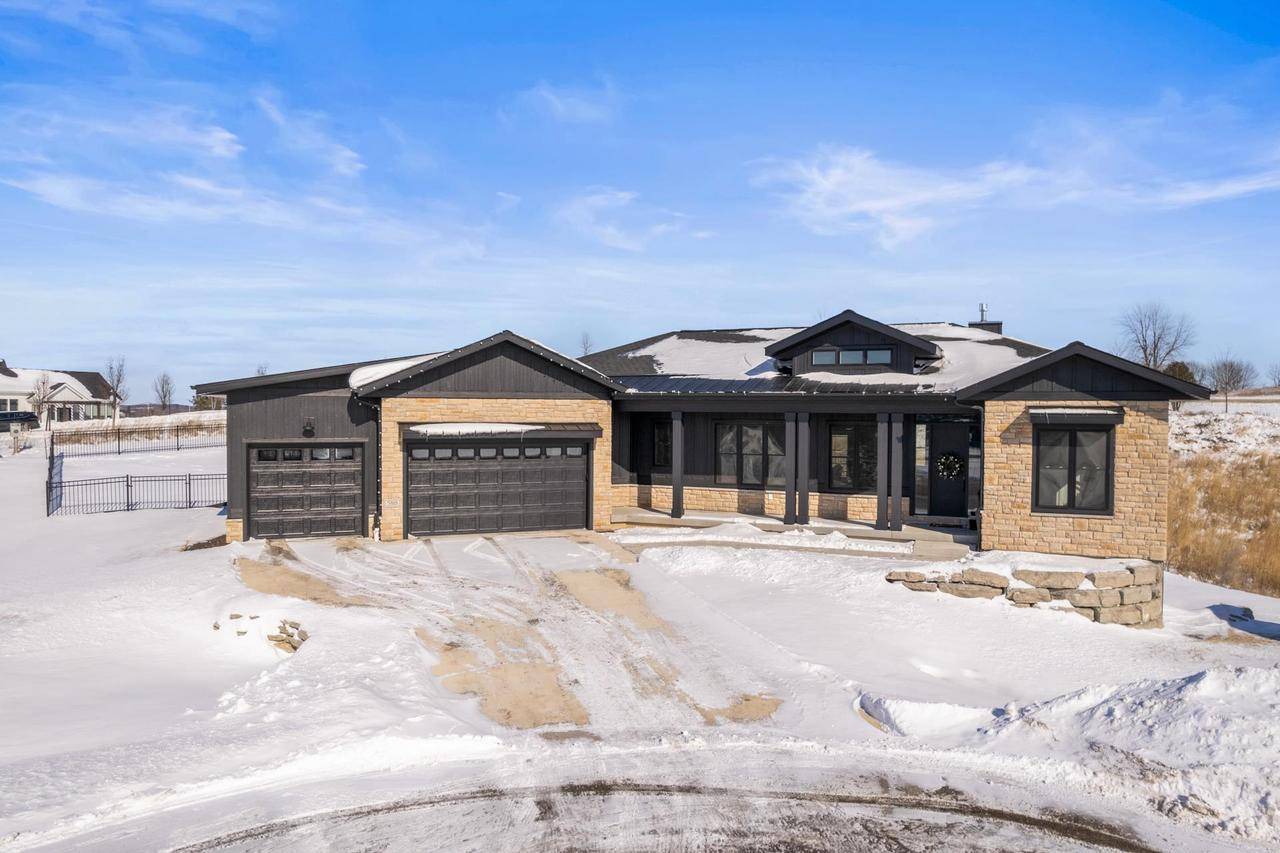 Waunakee, WI 53597,5818 Eagle Prairie Court