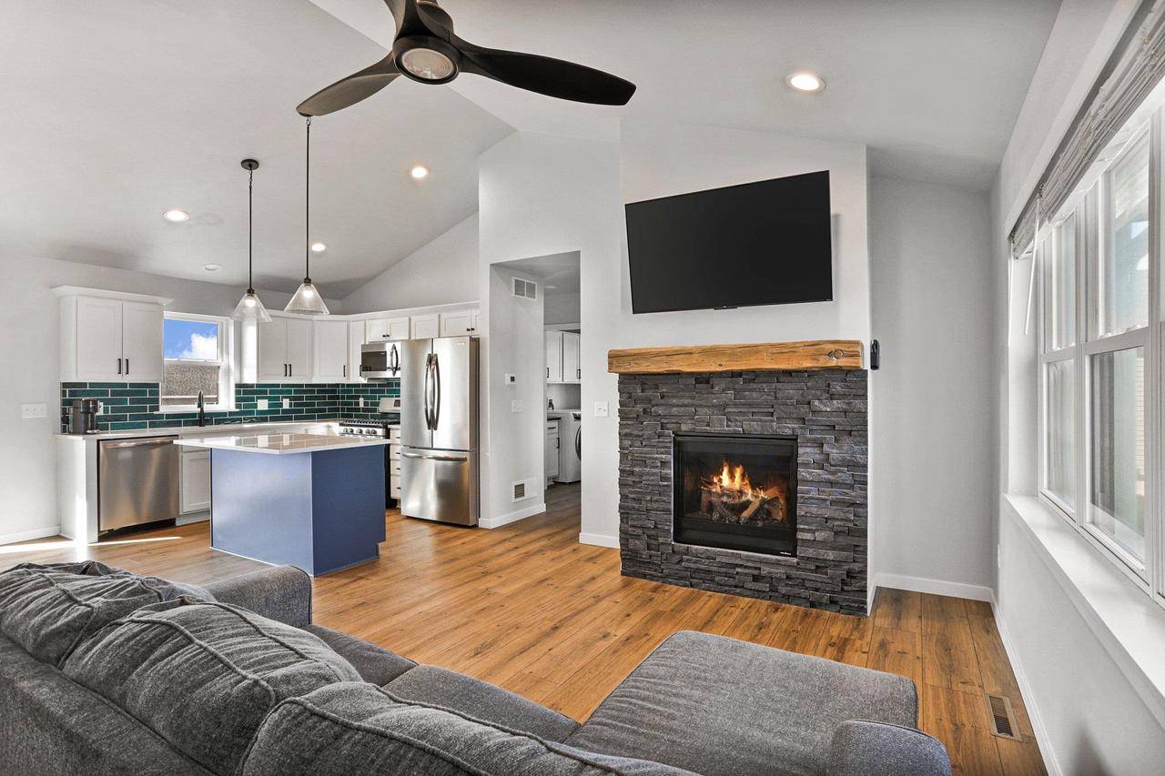 Evansville, WI 53536,665 Porter Road