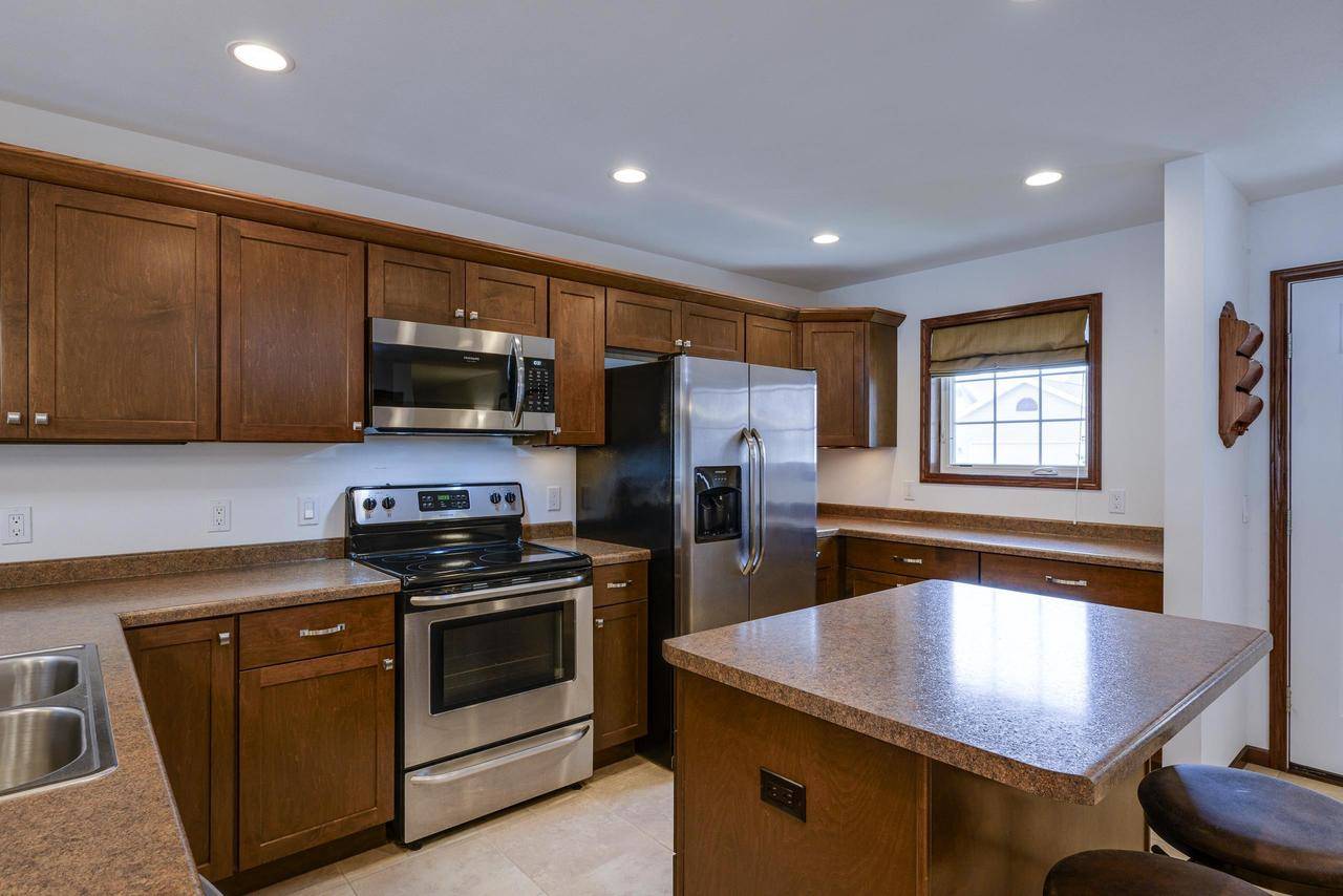 Oregon, WI 53575,174 Elliott Lane