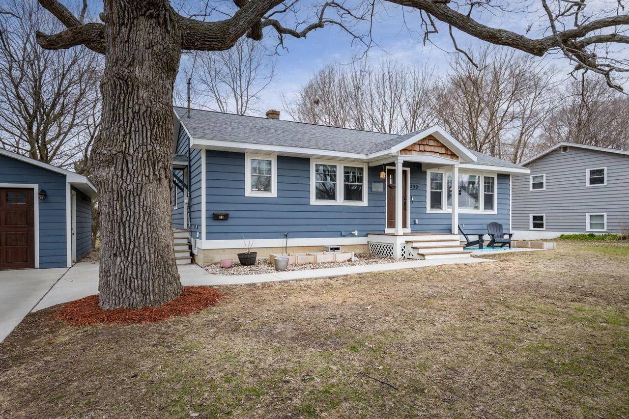 Stoughton, WI 53589,532 East Street