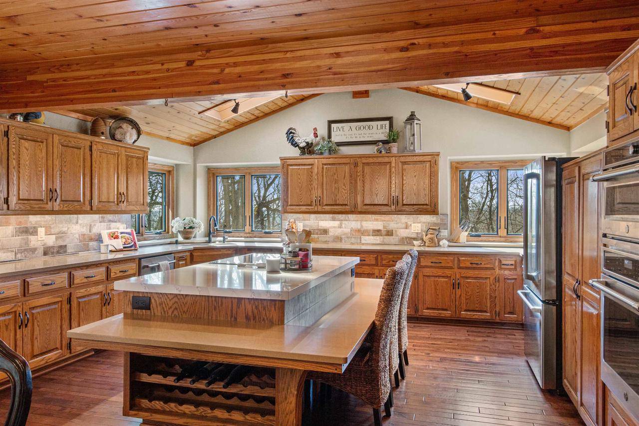 Middleton, WI 53562,4886 Foxfire Trail