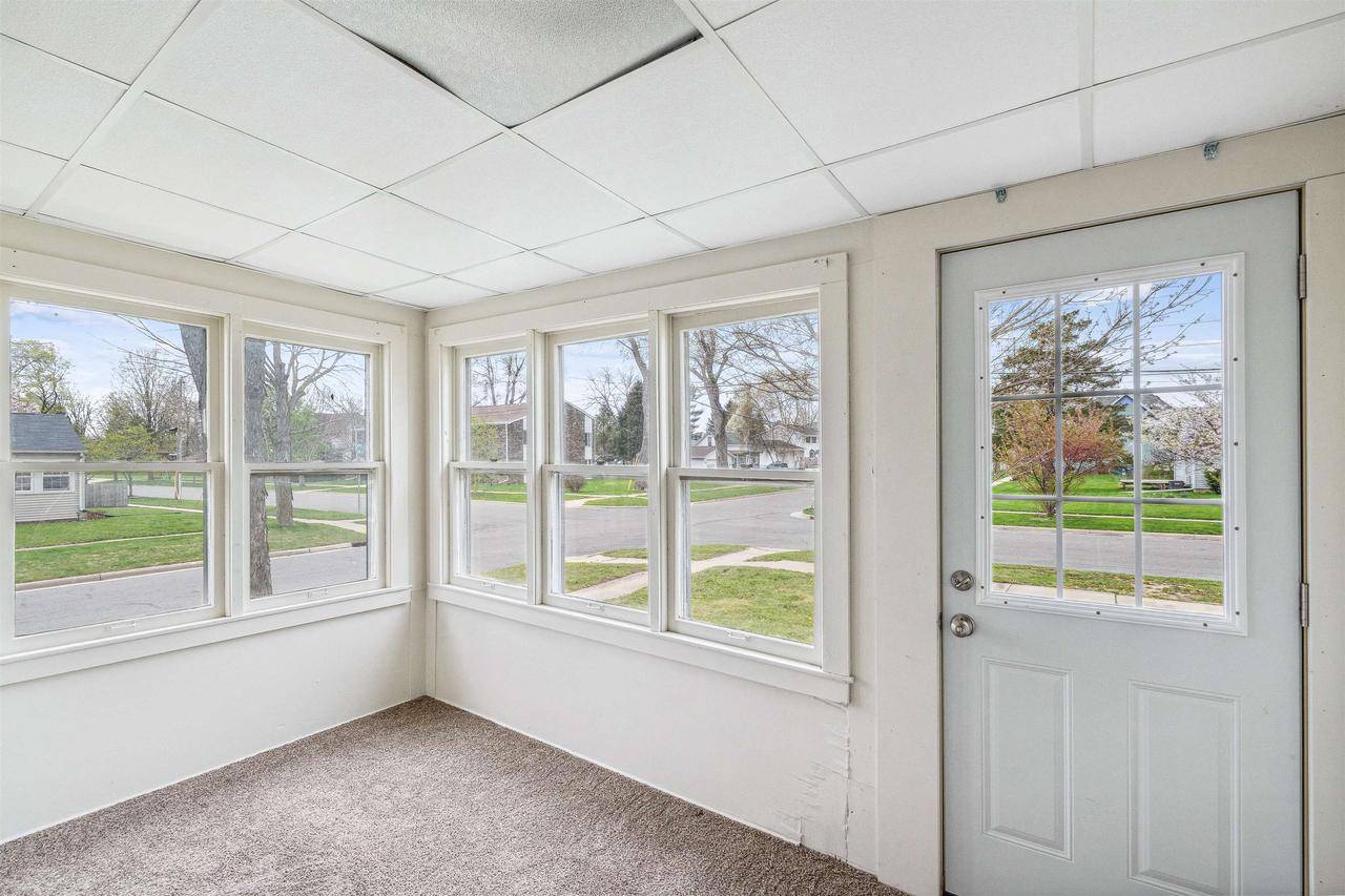 Lake Mills, WI 53551,118 S Oak Street