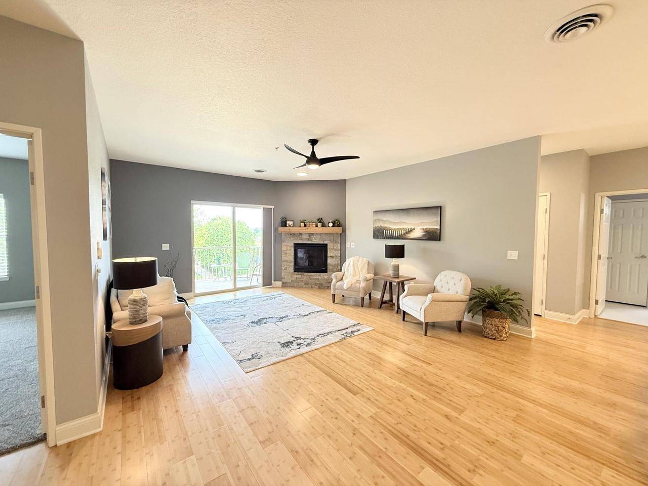 Sun Prairie, WI 53590,955 Liberty Boulevard #203