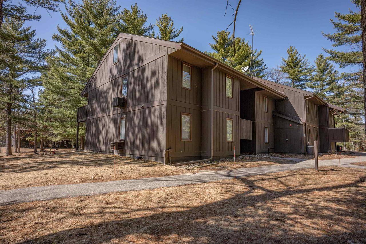 Wisconsin Dells, WI 53965,2 Spruce Trail #2
