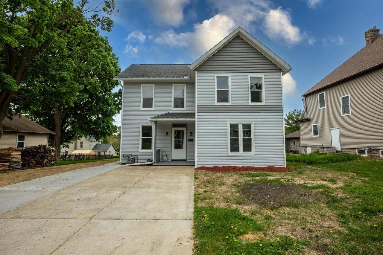 Dodgeville, WI 53533,217 E Division Street
