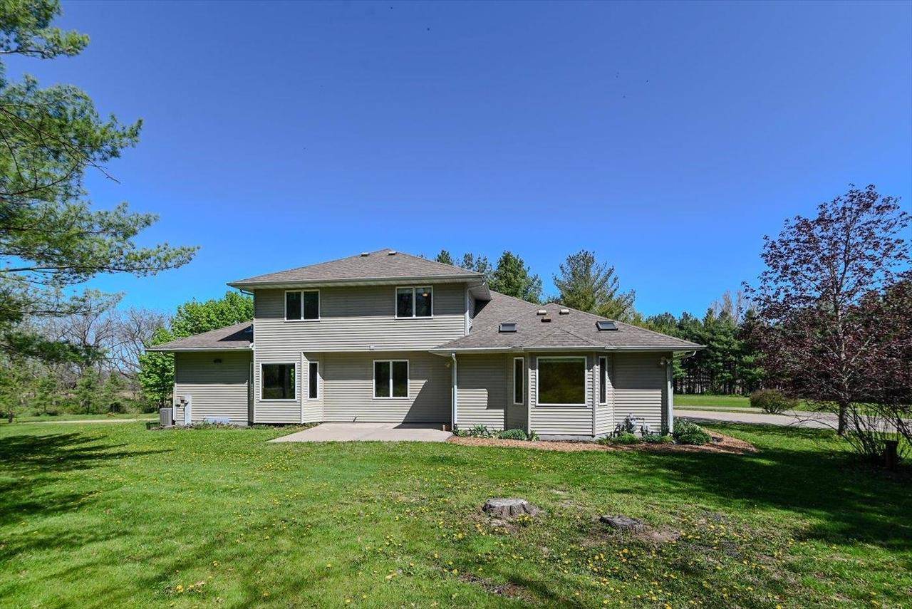 Verona, WI 53593,6460 Shady Bend Road