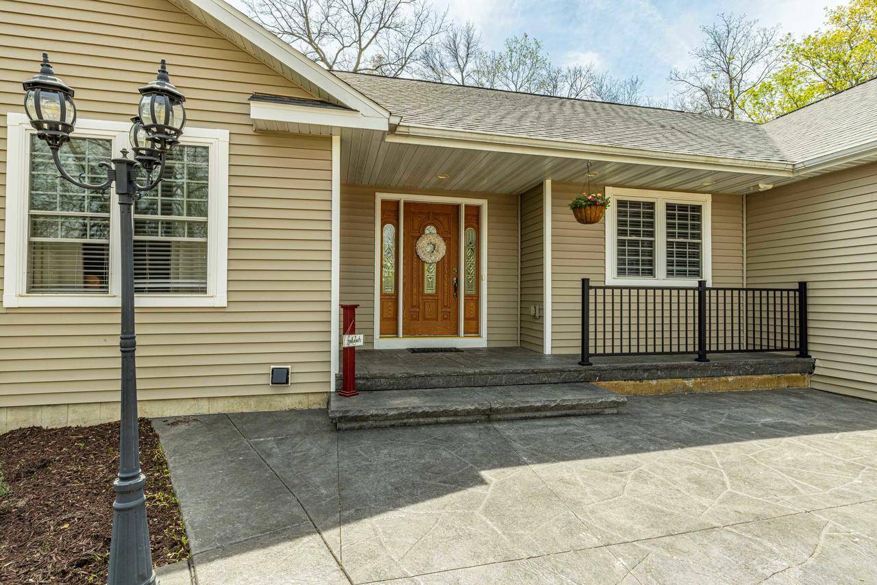 Ridgeway, WI 53582,220 Grove Street
