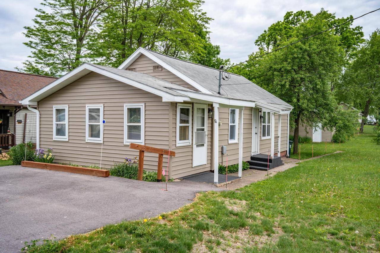Mauston, WI 53948,307 Jackson Street