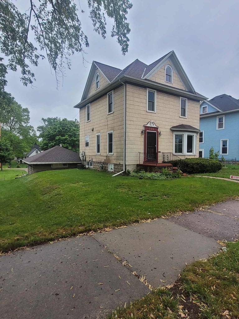 Reedsburg, WI 53959-1657,324 N Pine Street