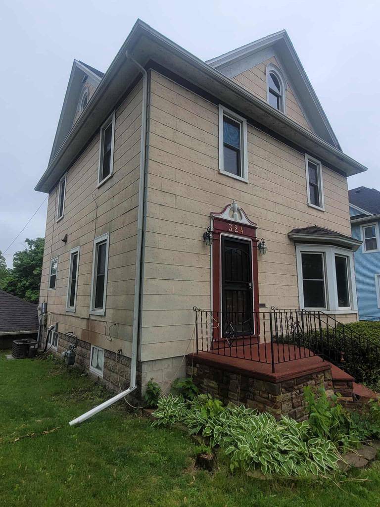 Reedsburg, WI 53959-1657,324 N Pine Street