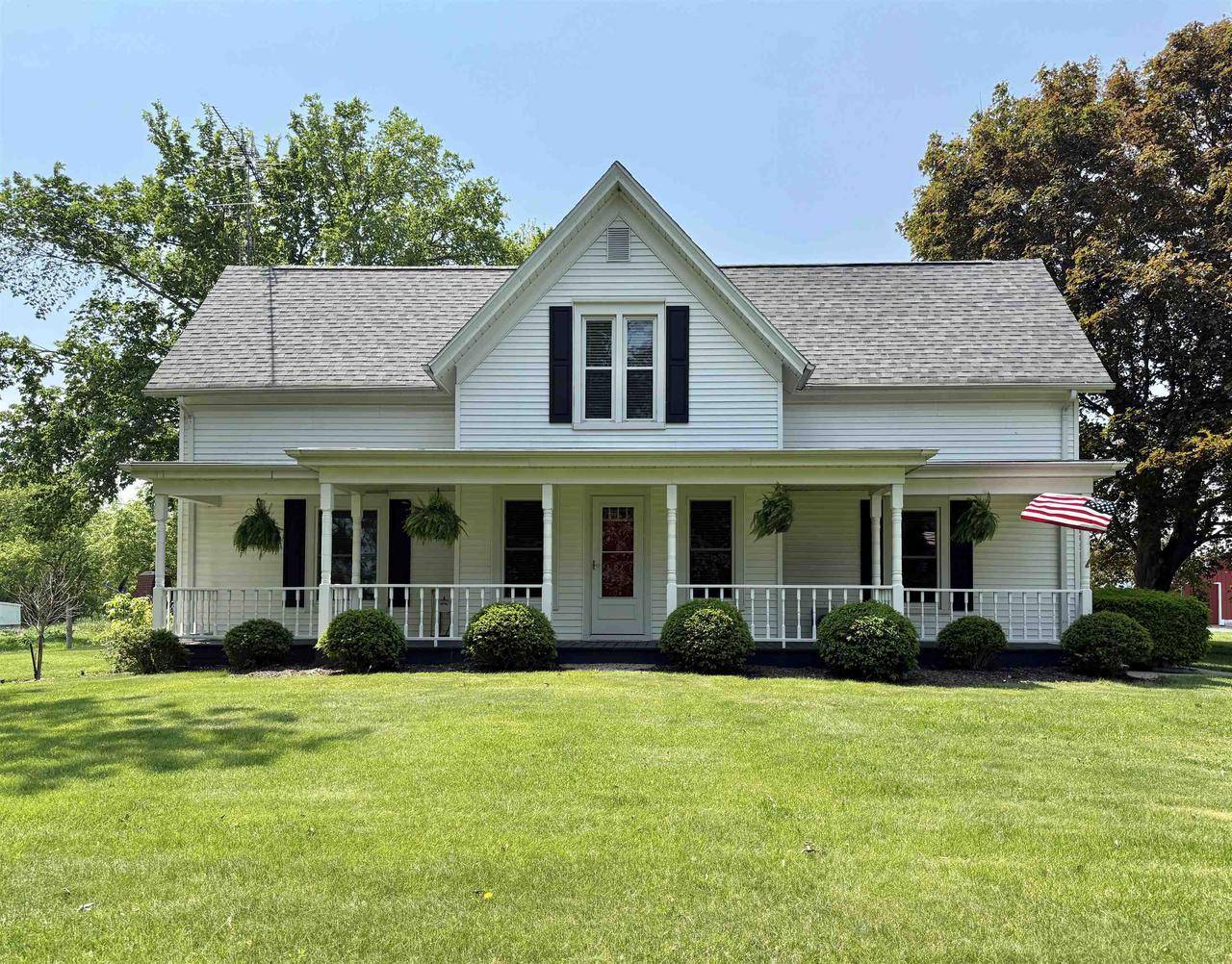 Clinton, WI 53525-8600,7016 S Carvers Rock Road