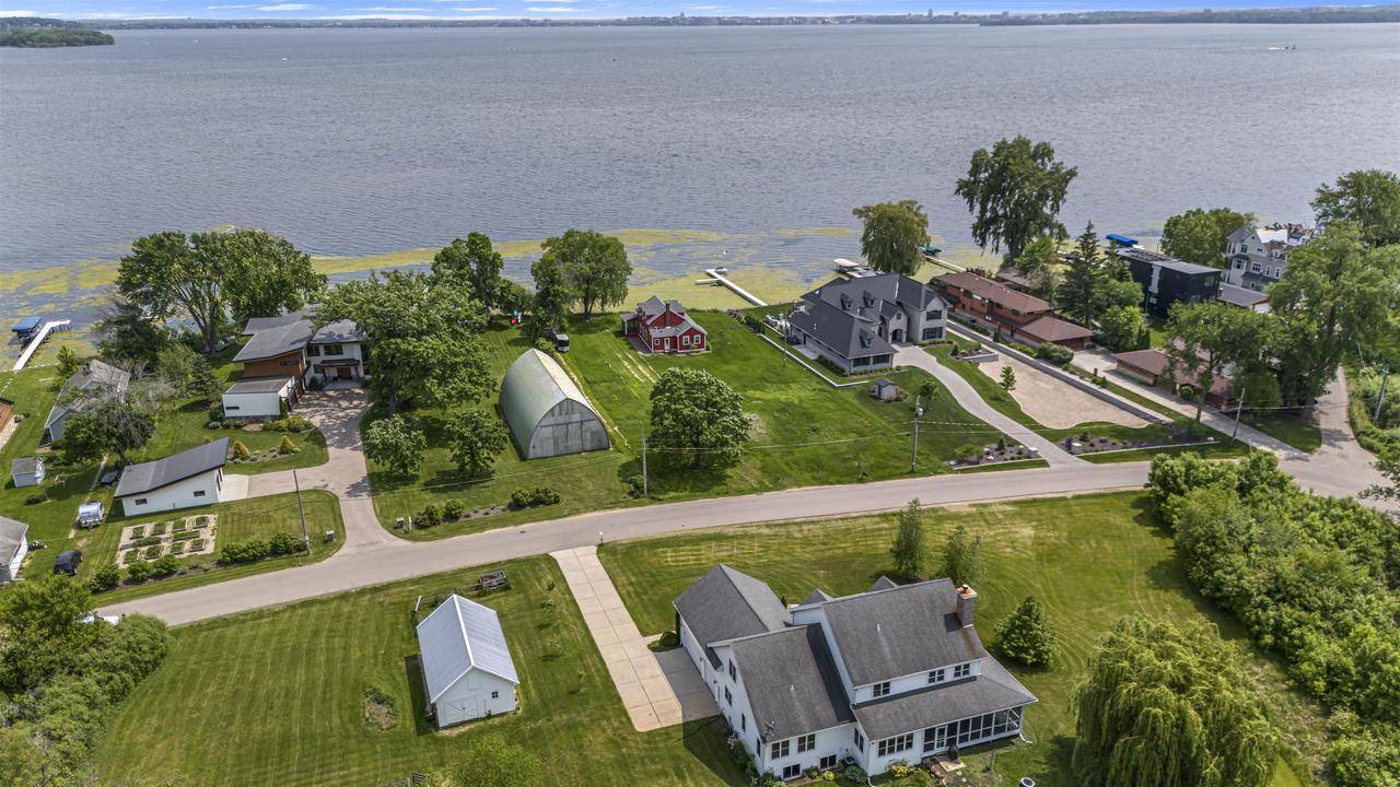 Waunakee, WI 53597,5119 Reynolds Avenue