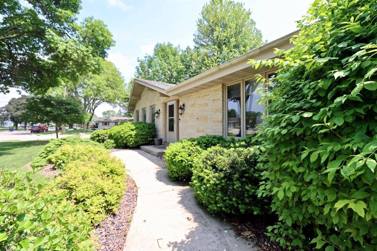 Janesville, WI 53545,2044 Eastwood Avenue