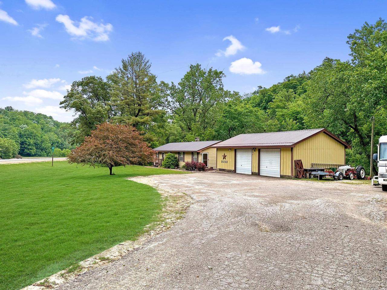 Elkader, IA 52043,26642 Hwy 13 Road