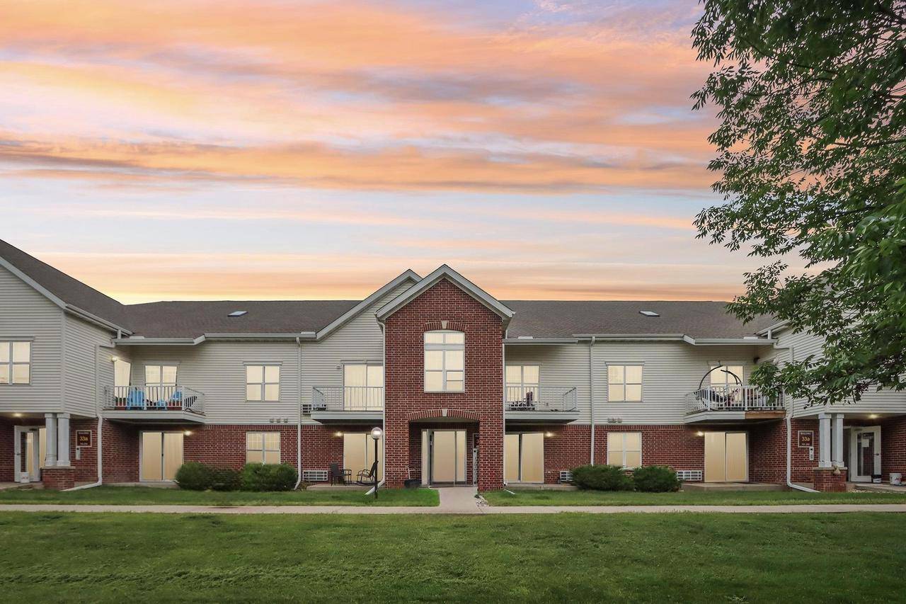 Baraboo, WI 53913,33A Grand Canyon Drive #110