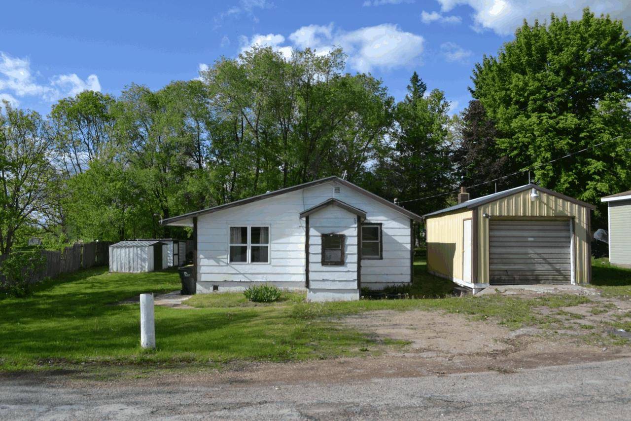 Wonewoc, WI 53968,653 Grant Street