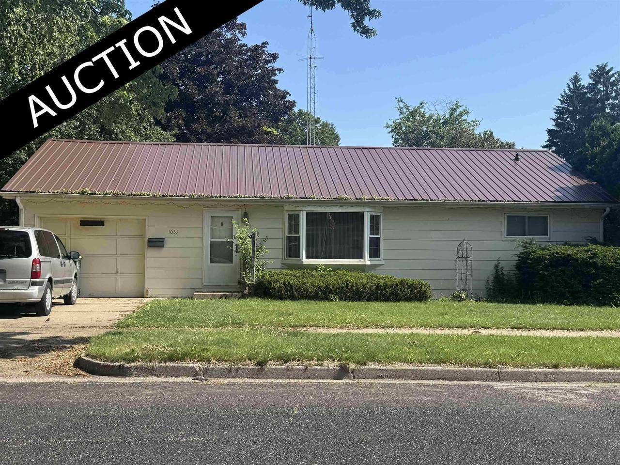 Reedsburg, WI 53959-0000,1037 Seymour Street